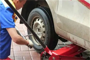 田家庵区附近拖车24小时服务热线电话